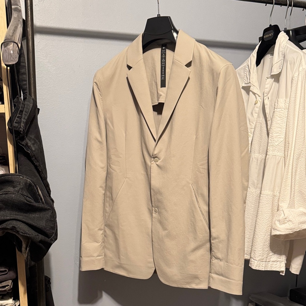 Lululemon New Venture Beige Blazer for Men